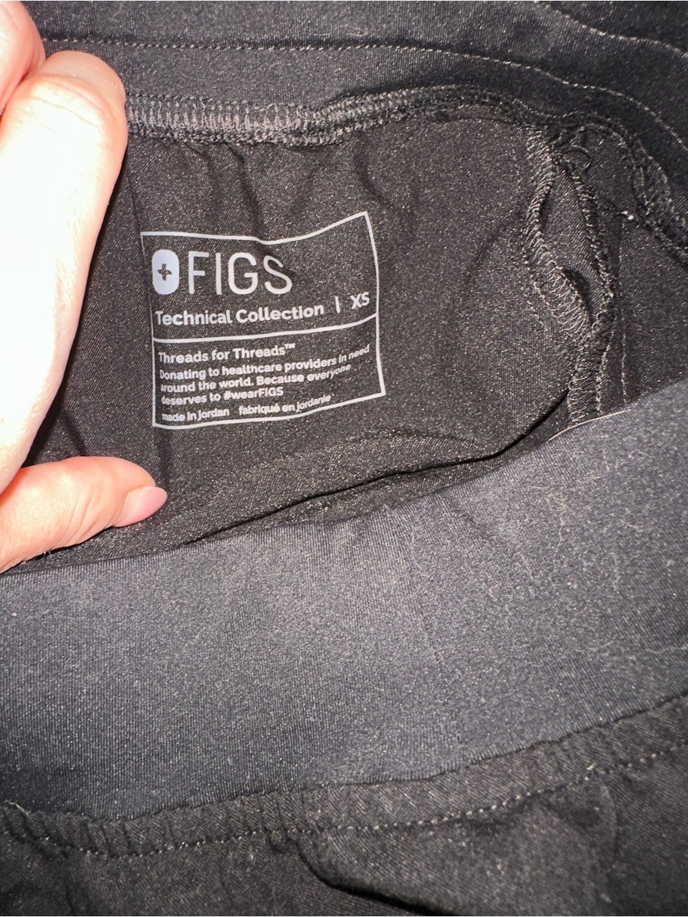 Figs Women’s Heather Gray & Black Jogger Set - Picture 3 of 3